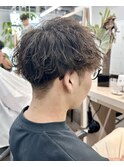 ツイストスパイラルパーマメンズマッシュ刈り上げ　奥東巧真
