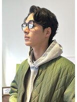 ヘアーアイストゥーレ(HAIR ICI TRE) 毛流れセンターパート無造作パーマツーブロック刈り上げ