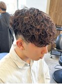 スペインカールスパイラルパーマツイストパーマフェード短髪