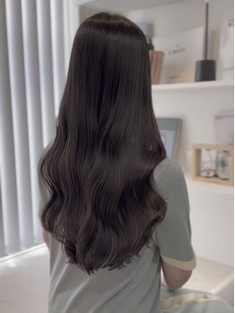 ヌーク(Neuk)の写真/髪のダメージの原因を見極め厳選トリートメントを使用。髪の芯から潤いを与え、まとまりのある仕上がりに。