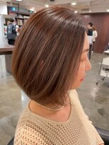 エリマ 横浜西口(elima) 大人ショートボブ顔周りレイヤー横浜西口ベージュカラー