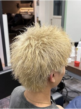 ルースト 京都四条大宮店(ROOST) ブロンドスパイキーショート