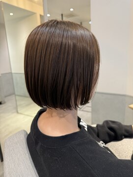 ルーシー(Lucy) 首元スッキリボブ