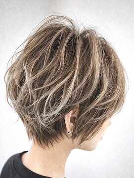アイズ(I's) くびれショート×ハイライト×マッシュ×20代30代40代50代60代