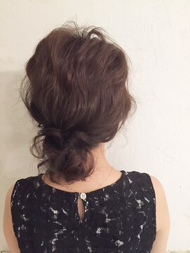 アンジュ(ange) 波巻きでゆるーくお団子