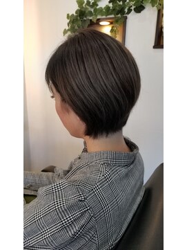 エルアリビオ(el Alivio) 無彩色★『モノトーンアッシュ』