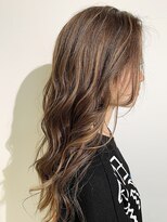 イズ(iss)&nbsp;#ハイライト #ロングヘア #グレージュ