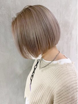 アイティー バイ アルバム 浦和店(IT by ALBUM) ピンクブロンド_カーキグレージュマッシュショート_ba319082