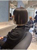 ボブ　肩上　内巻き　インナーカラー　ベージュ