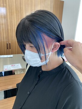 カッツ 駅家店(CUT S) ブルー×ピンク
