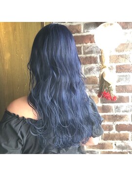 エイミー(Aimee) Aimee町田 ダークブルー×ゆるふわ巻き