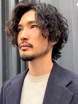 オルト(Altn) 大人の波巻きスパイラルパーマミディアムロングメンズカットヘア