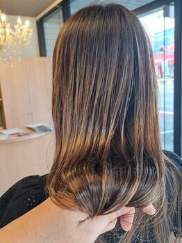 ヘアヌーダの写真/【平日限定◇カット+縮毛矯正+濃密TR¥15100→¥9990】梅雨のうねり広がりなく自然な理想の縮毛で髪質改善！