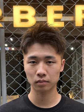 フジヤマ バーバー ショップ(FUJIYAMA BARBER SHOP) ツーブロ／アップバング