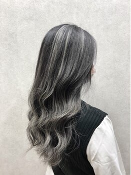 リープアルケー ヘアアンドヘッドスパ 錦糸町北口店(leap arche Hair&head spa)の写真/白髪染めとは思えない！気になり始めた白髪もしっかりとカバーし、オシャレも楽しめる♪[錦糸町/髪質改善]