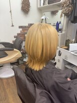 フッタ(Futta)&nbsp;抜きっぱなしブリーチ×ウルフカット【西武新宿駅】【駅近】