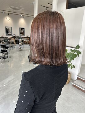 エミュ(emu.) やわらか透明感ベージュ