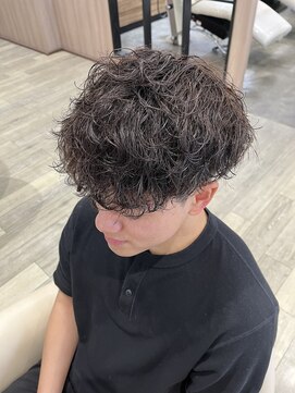 エンリア(ENlier) メンズパーマ　波巻き