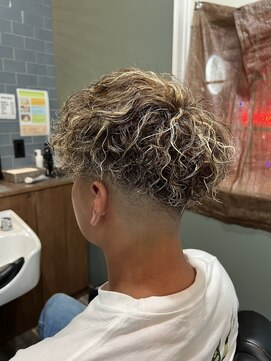 スタンドバーバー 柏(STAND BARBER) リバースセンターパート/ニュアンスパーマ/ダウンバング/柏