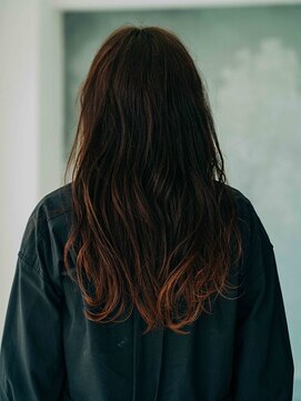 カラーサロンビスカリア 相模原エリア 淵野辺駅店(Color salon Biscaria) グラデーションロングヘア