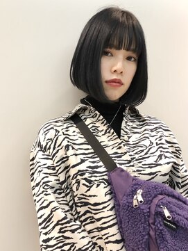 インビテーション 名古屋(invitation) パツっと切りっぱなしボブ