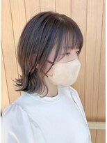 シャメル(Chamel)&nbsp;人気外ハネレイヤーボブ◇顔まわりのおくれ毛で小顔効果大◇