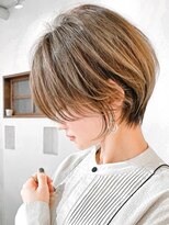 ハルキミナト ジャパン トウキョウ(HARUKI MINATO japan TOKYO)&nbsp;20代30代40代50代耳かけショート前髪なしハンサムショートカット