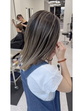 ジュイル ハラジュク(JEWIL HARAJUKU) 切りっぱなしボブシャードルーツ