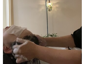 ハリトカミ　育毛促進・美髪専門