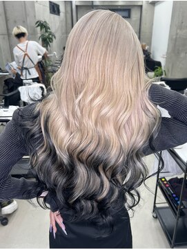 リノート バイ エゴル 名古屋(LINOET by ENGOL) 【LINOET 名古屋】佐藤まいらデザインカラー黒×ホワイト