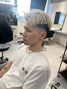 メンズサロン キング 枚方店(Men’s salon K!ng) メンズカット/ブリーチ/ニュアンスパーマ/メンズハイライト/眉毛