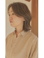 グーム(goom.)&nbsp;夏色ハイライト白髪ぼかし×透明感カラー小顔レイヤーカット