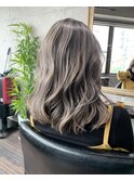 アッシュブロンドバレイヤージュ【Insta→bacio_ozawa】