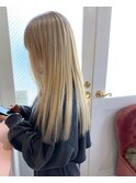 クリーミーブロンドヘアー
