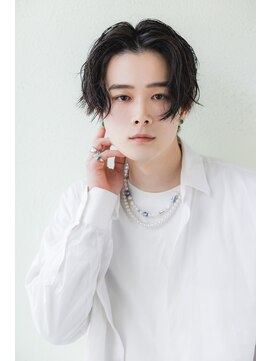 ミットバイツリー 新宿南口(mit by tree) センターパート前下がりスパイラルパーマ