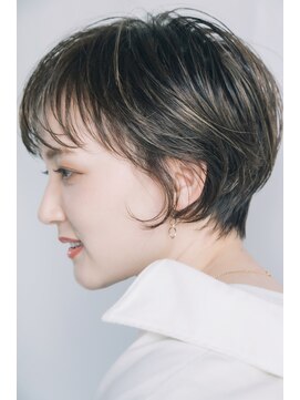 ピークアブー アヴェダ ギンザシックス(PEEK-A-BOO AVEDA GINZASIX) 柔らかさとクールさのある大人ショート