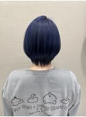 ネイビー×ショートスタイル