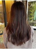 ロングヘアの重めレイヤー×ブルージュ