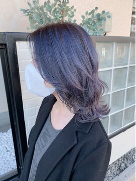 シャーマン(SHERMAN) ハイトーンアッシュグレージュ×レイヤースタイル