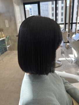 ロンドルーチェ 心斎橋(Lond luce) ダークアッシュ/ミディアムレイヤーカット［髪質改善/縮毛矯正］