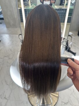 ロンドルーチェ 心斎橋(Lond luce) ダークアッシュ/ミディアムレイヤーカット［髪質改善/縮毛矯正］