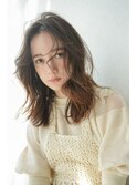 ふんわりミディアム/ウェーブヘア/レイヤーカット/30代40代50代