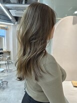 ウェイズトウキョウ 新宿店(Ways TOKYO)&nbsp;オリーブベージュ　カーキベージュ　レイヤーカット　巻き髪