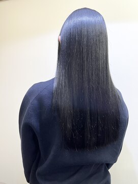 ガルボヘアー 桟橋店(garbo hair) ブルーブラック 暗髪 艶髪 ロング
