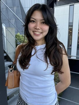 ナループロア ルームー(Nalu pu loa ROOMOO) 海外風レイヤーカット/重めレイヤーカット/エフォートレスヘア