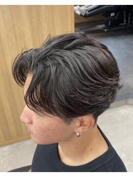 ブラック 渋谷(BLUCK) フェザーパーマ