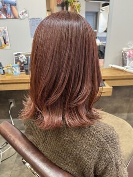 ピンクベージュのくびれレイヤー