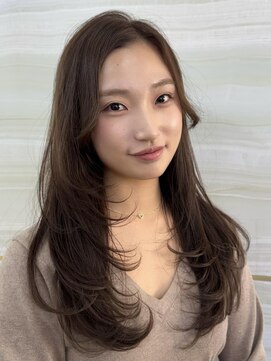 エルバイラビス 大宮(elu by lovis) 《鈴木茉奈》アッシュブラウン/ざくざくレイヤー/大宮