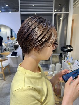 フィルムス 田町芝浦(FILMS) 黒髪/クラゲヘアー/オリーブグレー/小顔/ココアベージュ/田町