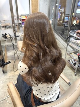 サンク 原宿 表参道(cinq) 原宿ヘーゼルベージュブリーチなしダブルカラーハッシュレイヤー